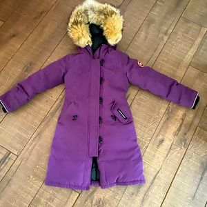 Canada Goose, purple, size 7/8 girls. In perfect condition with zero fading.